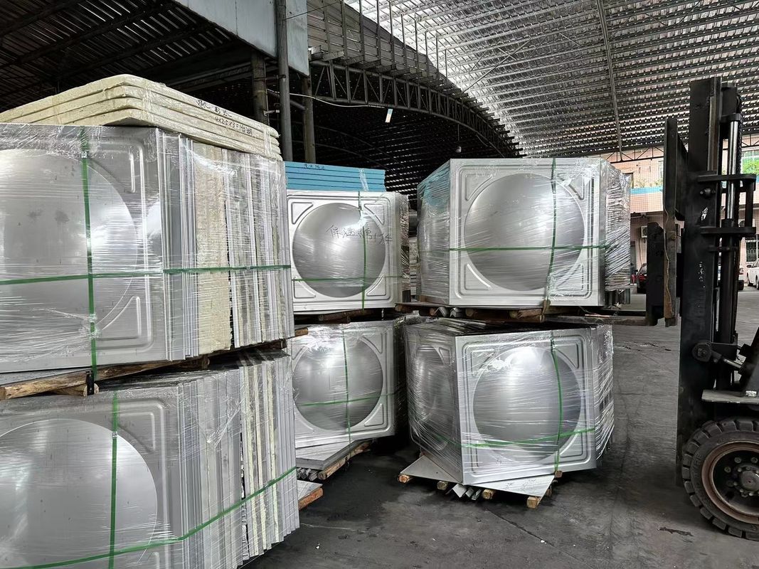 Çiftlik için sıcak daldırılmış galvanizli çelik depolama tankı Bölümsel yalıtımlı depolama paneli su tankı